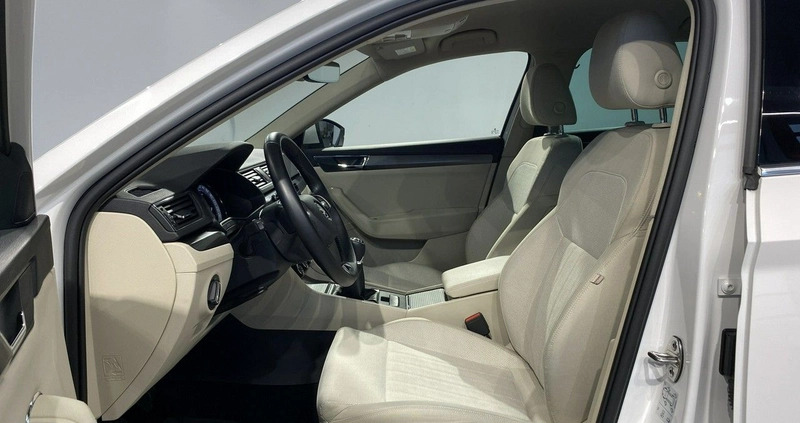 Skoda Superb cena 104900 przebieg: 107000, rok produkcji 2020 z Piastów małe 529
